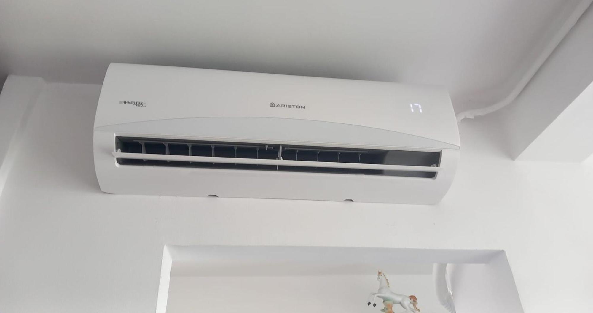 Lovely 1 Bedroom Apartment With Free Street Parking Bukares Bagian luar foto